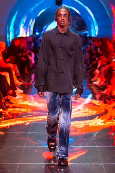 Look 48